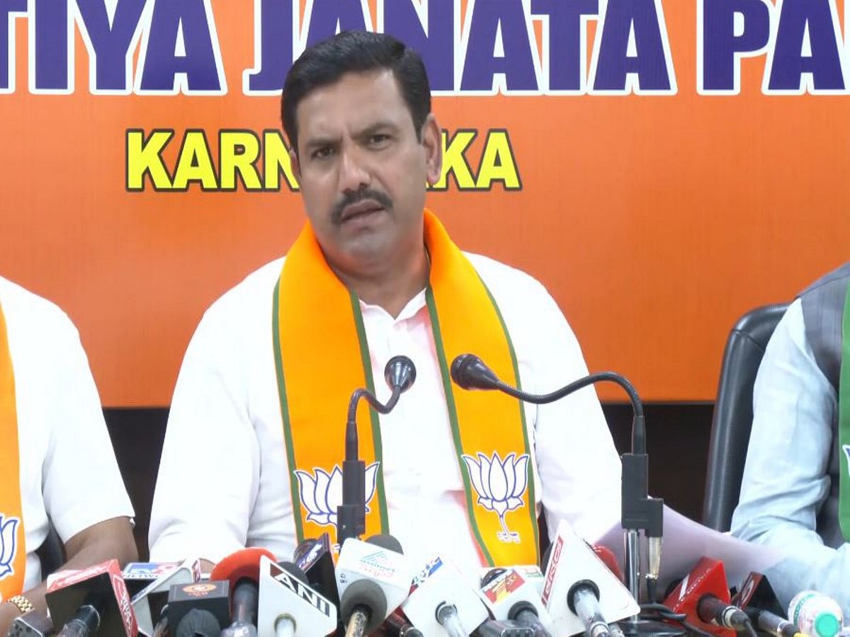 ರಾಮ ಮಂದಿರ ದೇಣಿಗೆ ಕಳ್ಳತನ ಪ್ರಕರಣ: ಪ್ರಧಾನಿ ಮೋದಿ ರಾಜೀನಾಮೆಗೆ ಕಾಂಗ್ರೆಸ್ ಆಗ್ರಹ; ಬಿ.ವೈ ವಿಜಯೇಂದ್ರ ವಾಗ್ದಾಳಿ