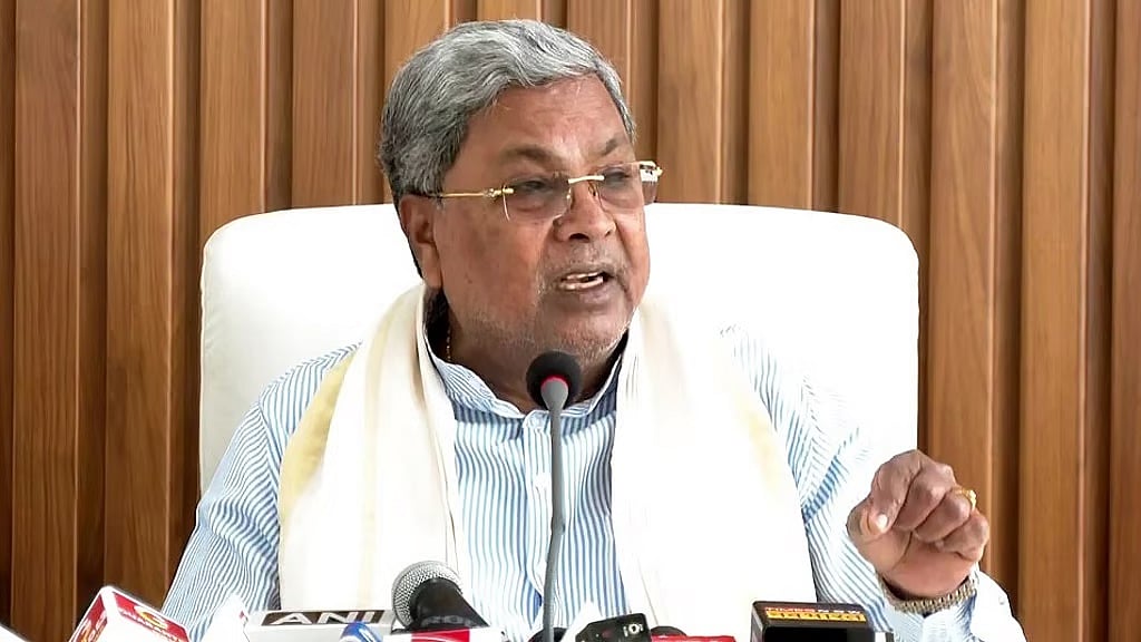 'ನಾಳೆ ದೆಹಲಿಗೆ ಬರುವಂತೆ ಹೈಕಮಾಂಡ್ ನಿಂದ ಬುಲಾವ್ ಬಂದಿದೆ, ಹೋಗುತ್ತಿದ್ದೇನೆ': ನಾಯಕತ್ವ ಬದಲಾವಣೆ ಚರ್ಚೆಗಳ ನಡುವೆ CM ಸಿದ್ದರಾಮಯ್ಯ ಹೇಳಿಕೆ; Video