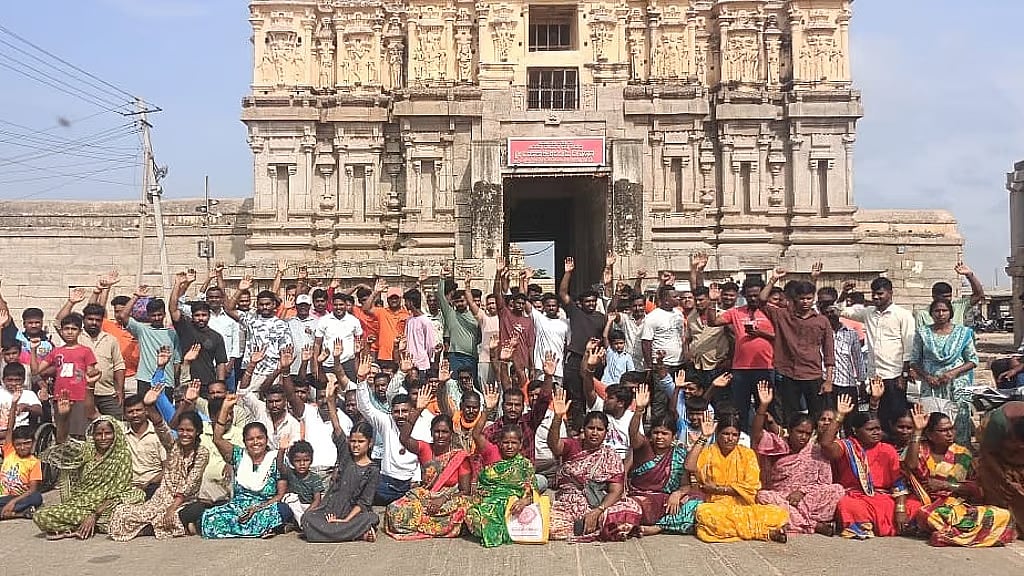 ಹಂಪಿಯಲ್ಲಿ ಉದ್ವಿಗ್ನ ಪರಿಸ್ಥಿತಿ: 'ಲಕ್ಷ್ಮಿ' ಆನೆ ಸ್ಥಳಾಂತರಕ್ಕೆ ಸ್ಥಳೀಯರಿಂದ ಭಾರೀ ವಿರೋಧ; ಭಾವನಾತ್ಮಕ ಪ್ರತಿಭಟನೆ