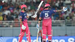 IPL 2026 Eliminator: ವೈಭವ್ ಸೂರ್ಯವಂಶಿ ಸ್ಫೋಟಕ ಬ್ಯಾಟಿಂಗ್; SRHಗೆ 244 ರನ್ ಬೃಹತ್ ಗುರಿ ನೀಡಿದ RR