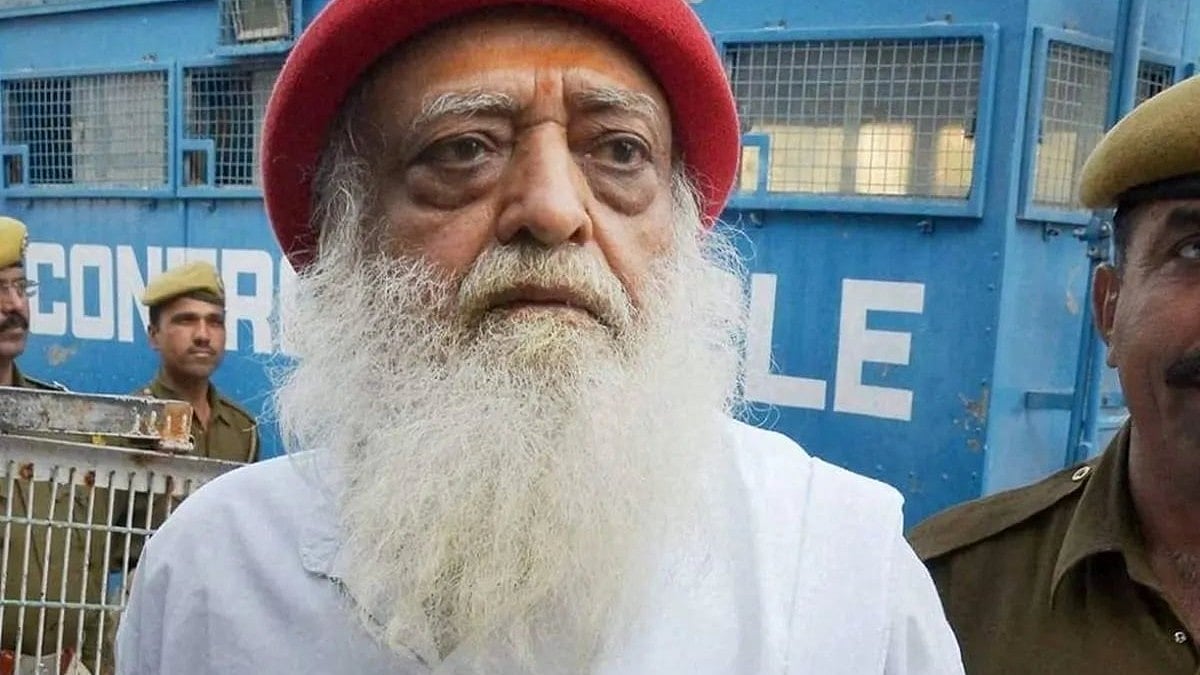 ಗ್ಯಾಂಗ್ ರೇಪ್ ಪ್ರಕರಣ: ವಿವಾದಿತ ದೇವಮಾನವ Asaram Bapu ಖುಲಾಸೆ