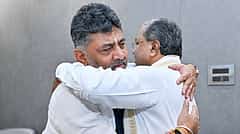 50-50 ಒಪ್ಪಂದದಂತೆ ಸಿದ್ದರಾಮಯ್ಯ CM ಸ್ಥಾನ ಬಿಟ್ಟುಕೊಟ್ಟರು: ಡಿ.ಕೆ ಶಿವಕುಮಾರ್