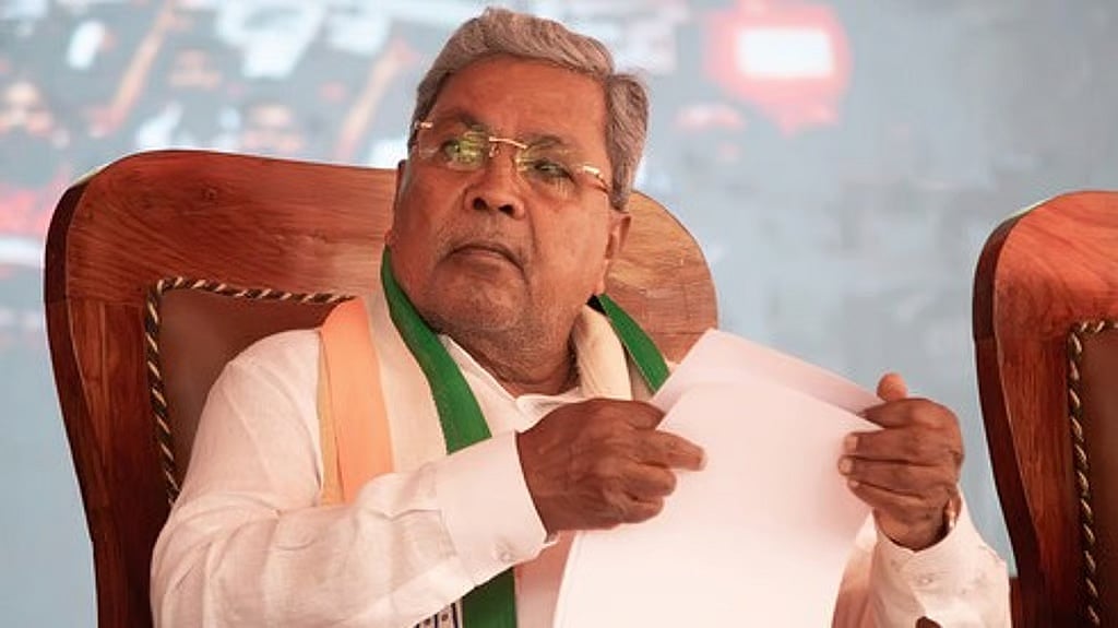 ಹೈಕಮಾಂಡ್ ಸೂಚನೆಯಂತೆ ಸಿಎಂ ಸ್ಥಾನಕ್ಕೆ ರಾಜೀನಾಮೆ ನೀಡುತ್ತಿದ್ದೇನೆ: ಸಿದ್ದರಾಮಯ್ಯ ಘೋಷಣೆ; ಇಂದು ರಾತ್ರಿ ದೆಹಲಿಗೆ ಪಯಣ