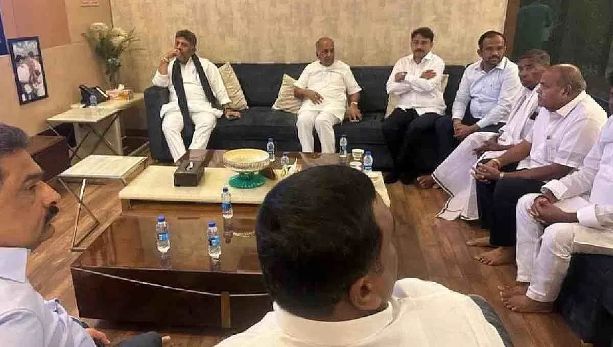 ಸಚಿವ ಸ್ಥಾನಕ್ಕಾಗಿ ಆಕಾಂಕ್ಷಿಗಳ ತೀವ್ರ ಲಾಬಿ: ಕಾಂಗ್ರೆಸ್ ವರಿಷ್ಠರ ಭೇಟಿಗಾಗಿ ದೆಹಲಿಯಲ್ಲಿ ಬೀಡುಬಿಟ್ಟ ಹಲವು ಶಾಸಕರು!