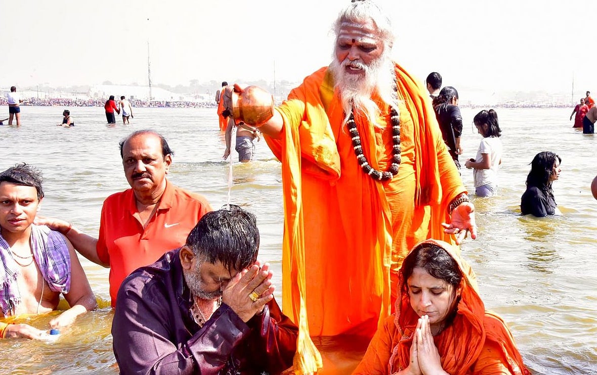 'ಮಾತು ಆಡಿದರೆ ಮುತ್ತು ಒಡೆದು ಹೋಗಲಿದೆ, ಸಿಎಂ ಆಗಿ ಪ್ರಮಾಣವಚನ ಸ್ವೀಕರಿಸುವವರೆಗೆ ಹುಷಾರ್': ಡಿ.ಕೆ ಶಿವಕುಮಾರ್ ಗೆ ನೊಣವಿನಕೆರೆ ಶ್ರೀ ಎಚ್ಚರಿಕೆ