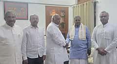 ಸಿದ್ದರಾಮಯ್ಯ ಪದತ್ಯಾಗ: ಬೆಂಬಲಿಗರ ಸಿಟ್ಟು ಶಮನಕ್ಕೆ ಪುತ್ರ ಯತೀಂದ್ರಗೆ ಡಿಸಿಎಂ ಹುದ್ದೆ ನೀಡಲು ಡಿ.ಕೆ ಶಿವಕುಮಾರ್ ಒಲವು?