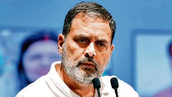 'ಪಿಕ್ ಪಾಕೆಟ್' ಬಗ್ಗೆ ಎಚ್ಚರದಿಂದಿರಿ; CBSE ಒಳಗೆ ಕುಳಿತಿದ್ದಾರೆ: ರಾಹುಲ್ ಗಾಂಧಿ ಲೇವಡಿ