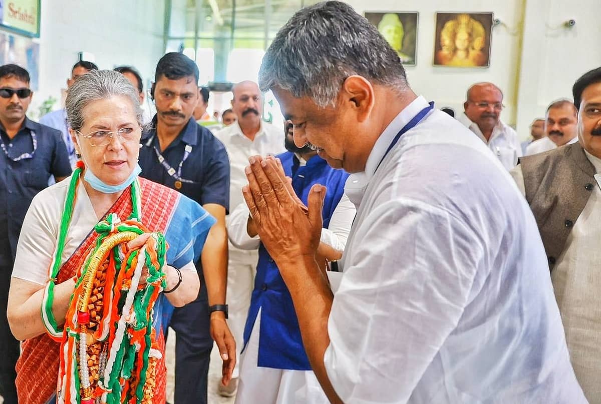 'ಅಧಿಕಾರ ಬೇಕಾದವರು ಡಿ.ಕೆ ಶಿವಕುಮಾರ್ ಜತೆ ಹೋಗಿ, ಪಕ್ಷ ಕಟ್ಟುವವರು ನನ್ನ ಜೊತೆ ಬನ್ನಿ'; Video