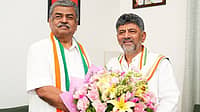 ಡಿ.ಕೆ ಶಿವಕುಮಾರ್ ಸರ್ಕಾರಕ್ಕೆ100 ರ ಸಂಭ್ರಮ: KPCC ಅಧ್ಯಕ್ಷರ ಅಸಮಾಧಾನಕ್ಕೆ CM ಸ್ಪಷ್ಟನೆ; ಹೈಕಮಾಂಡ್ ಕದ ತಟ್ಟಿದ್ರಾ ಹರಿಪ್ರಸಾದ್?