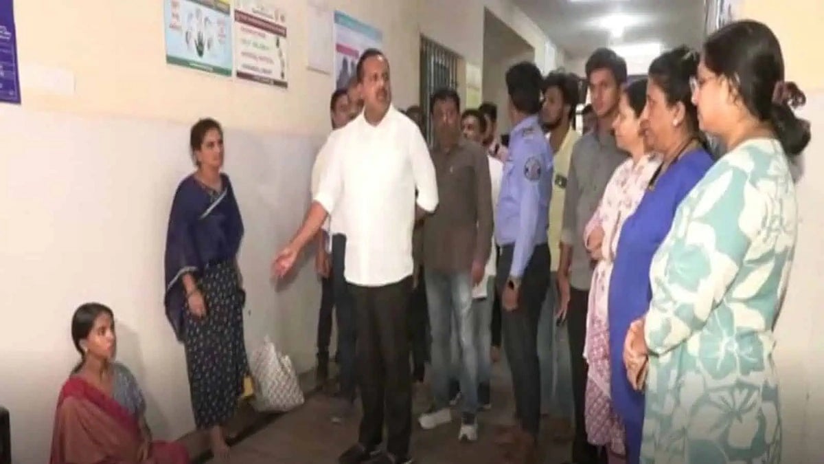 ಖಾತೆ ಹಂಚಿಕೆಯಾದ ಒಂದೇ ಗಂಟೆಯಲ್ಲಿ ಖಾದರ್‌ ಸರ್ಪ್ರೈಸ್ ವಿಸಿಟ್: ನೆಲದ ಮೇಲೆ ಗರ್ಭಿಣಿ ಕೂತಿದ್ದನ್ನು ಕಂಡು ವೈದ್ಯರಿಗೆ ಕ್ಲಾಸ್!