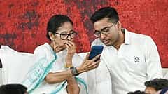 ರೆಬೆಲ್ ಶಾಸಕರ ಸಂಪರ್ಕದಲ್ಲಿ 23 TMC ಸಂಸದರು! ಮಮತಾ ಬ್ಯಾನರ್ಜಿಗೆ ಹೆಚ್ಚಿದ ಸಂಕಷ್ಟ- ಮೂಲಗಳು