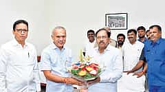 ಸರ್ಕಾರಿ ಜಾಹೀರಾತಿನಲ್ಲಿ ಫೋಟೋ ಕೈಬಿಟ್ಟ ವಿವಾದ: CM ಜೊತೆ ಚರ್ಚಿಸುವೆ ಎಂದ DCM ಪರಮೇಶ್ವರ್