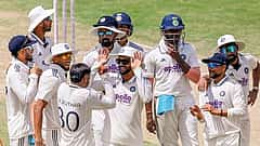 India vs Afghanistan: 2 ಎಸೆತದಲ್ಲಿ 3 ವಿಕೆಟ್; 36 ಓವರ್ ನಲ್ಲೇ ಆಪ್ಘನ್ ಹೆಡೆಮುರಿ ಕಟ್ಟಿದ ಭಾರತ; Gill ಪಡೆಗೆ ಇನ್ನಿಂಗ್ಸ್ ಜಯ