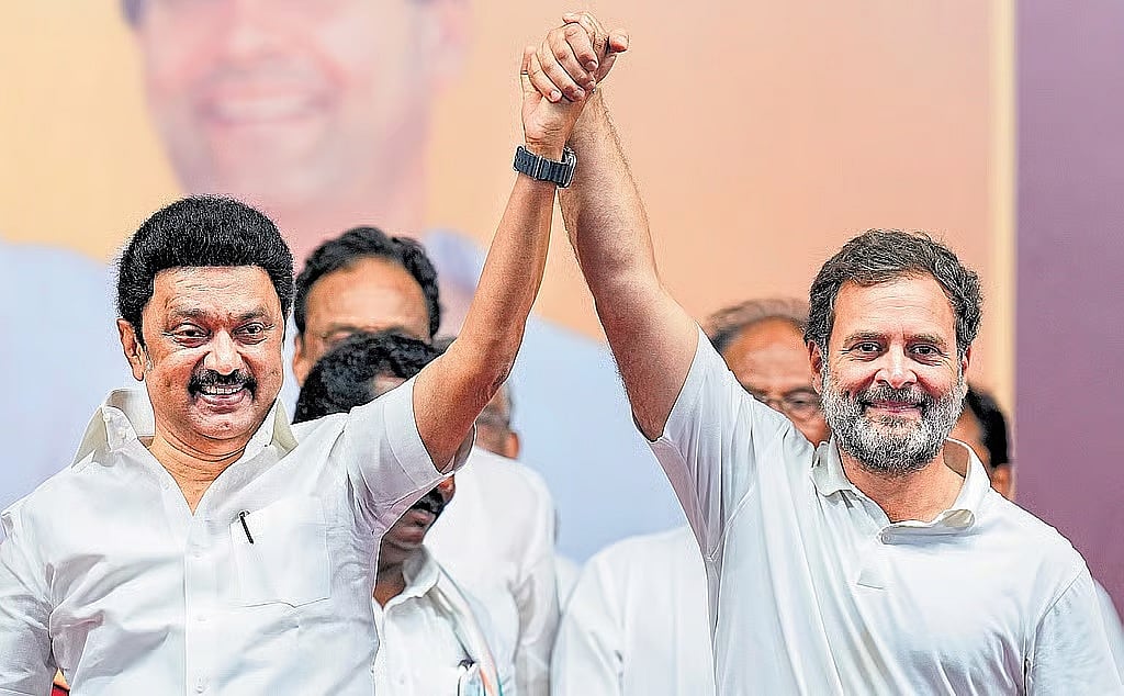 ಕಾಂಗ್ರೆಸ್‌ನಿಂದ ದೂರ; ಬಿಜೆಪಿ-ಕಾಂಗ್ರೆಸ್ ವಿರೋಧಿ ಮೂರನೇ ಮೈತ್ರಿಕೂಟದತ್ತ ಡಿಎಂಕೆ ಹೆಜ್ಜೆ