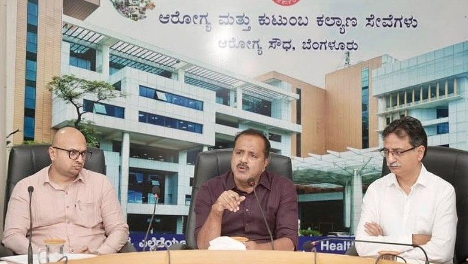 ಗುತ್ತಿಗೆ ವೈದ್ಯರಿಗೆ ಸಿಹಿ ಸುದ್ದಿ: ವಾರದೊಳಗೆ 200 ವೈದ್ಯರ ಖಾಯಂ ನೇಮಕಾತಿಗೆ ಅನುಮೋದನೆ