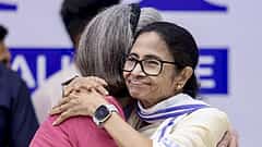 ಪಶ್ಚಿಮ ಬಂಗಾಳದಲ್ಲಿ TMC ಅಸ್ತಿತ್ವಕ್ಕೇ ಕುತ್ತು: ಕಾಂಗ್ರೆಸ್ ಜೊತೆ ವಿಲೀನ? ದೀದಿಗೆ ಉಪಾಧ್ಯಕ್ಷೆ ಪಟ್ಟದ ಆಫರ್!
