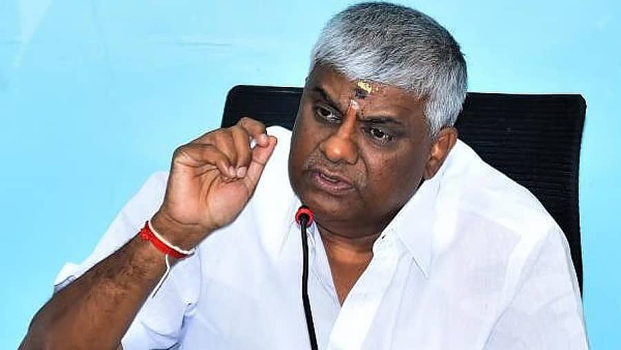 ಪ್ರಧಾನಿ ಹುದ್ದೆ ತ್ಯಜಿಸಿದ್ದ ದೇವೇಗೌಡರಿಗೆ ರಾಜ್ಯಸಭೆ ಸ್ಥಾನ ದೊಡ್ಡ ವಿಷಯವಲ್ಲ: ಹೆಚ್.ಡಿ ರೇವಣ್ಣ