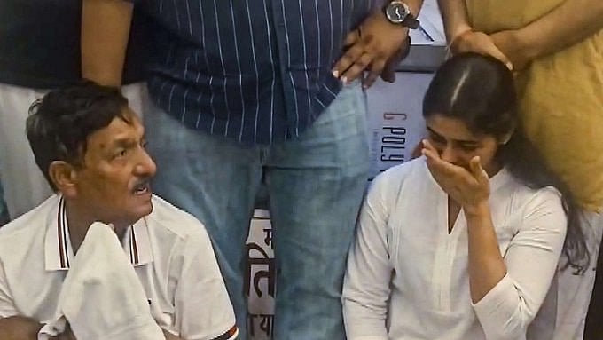 Video: ಕೋಚ್ ಜಸ್ಪಾಲ್ ರಾಣಾ ನಿಧನ; ಅಂತಿಮ ನಮನ ವೇಳೆ ಬಿಕ್ಕಿಬಿಕ್ಕಿ ಅತ್ತ ಶೂಟರ್ Manu Bhaker