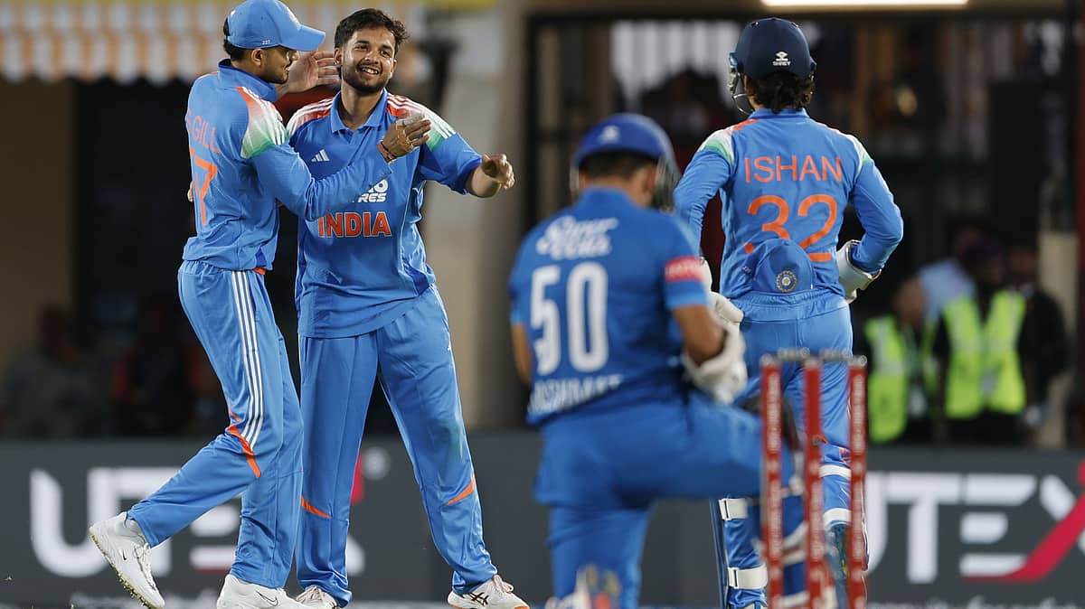 1st ODI: 48 ಎಸೆತಗಳಲ್ಲಿ ಶತಕ ಚಚ್ಚಿದ Gurbaz; ಭಾರತಕ್ಕೆ 195 ರನ್ ಟಾರ್ಗೆಟ್ ಕೊಟ್ಟ ಅಫ್ಘಾನಿಸ್ತಾನ!