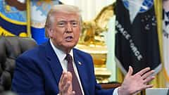 Trump ಯುದ್ಧ ನೀತಿಗೆ ಅಮೆರಿಕಾ ಸೆನೆಟ್ ಬ್ರೇಕ್: ಕಾಂಗ್ರೆಸ್ ಅನುಮತಿ ಇಲ್ಲದೆ ಸೇನಾ ಕಾರ್ಯಾಚರಣೆ ಬೇಡ; ಮಹತ್ವದ ನಿರ್ಣಯಕ್ಕೆ ಅನುಮೋದನೆ..!
