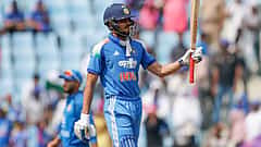 India vs Afghanistan 2nd ODI: 77 ಎಸೆತಗಳಲ್ಲಿ ಭರ್ಜರಿ ಶತಕ ಬಾರಿಸಿದ ಗಿಲ್; ಕೊಹ್ಲಿಯ ದೊಡ್ಡ ದಾಖಲೆ ಪುಡಿಪುಡಿ!