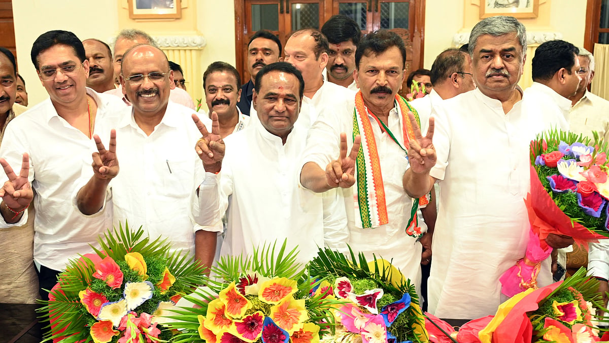 ಕರ್ನಾಟಕ ವಿಧಾನ ಪರಿಷತ್ ಚುನಾವಣೆ: 7ರಲ್ಲಿ 5 ಸ್ಥಾನ ಕಾಂಗ್ರೆಸ್ ಪಾಲು, ಬಿಜೆಪಿಗೆ 2, ಜೆಡಿಎಸ್‌ಗೆ ಅಡ್ಡ ಮತದಾನದ ಆಘಾತ