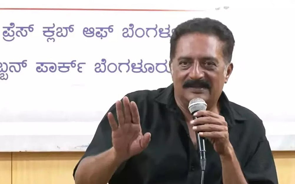 'ಅವರು ಹೋಮ-ಹವನಕ್ಕೆ ಕೋಟಿ ಸುರಿದರೆ, ನಾನು ರಂಗಭೂಮಿಗೆ ದುಡ್ಡು ಹಾಕುತ್ತೇನೆ': ಪ್ರಕಾಶ್ ರಾಜ್