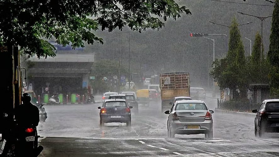 ರಾಜ್ಯದ ಕೆಲವೆಡೆ ಮೂರು ದಿನ ಭಾರಿ ಮಳೆ ಸಾಧ್ಯತೆ: ಸೋಮವಾರ 13 ಜಿಲ್ಲೆಗಳಿಗೆ 'ಯೆಲ್ಲೊ ಅಲರ್ಟ್' ಘೋಷಣೆ