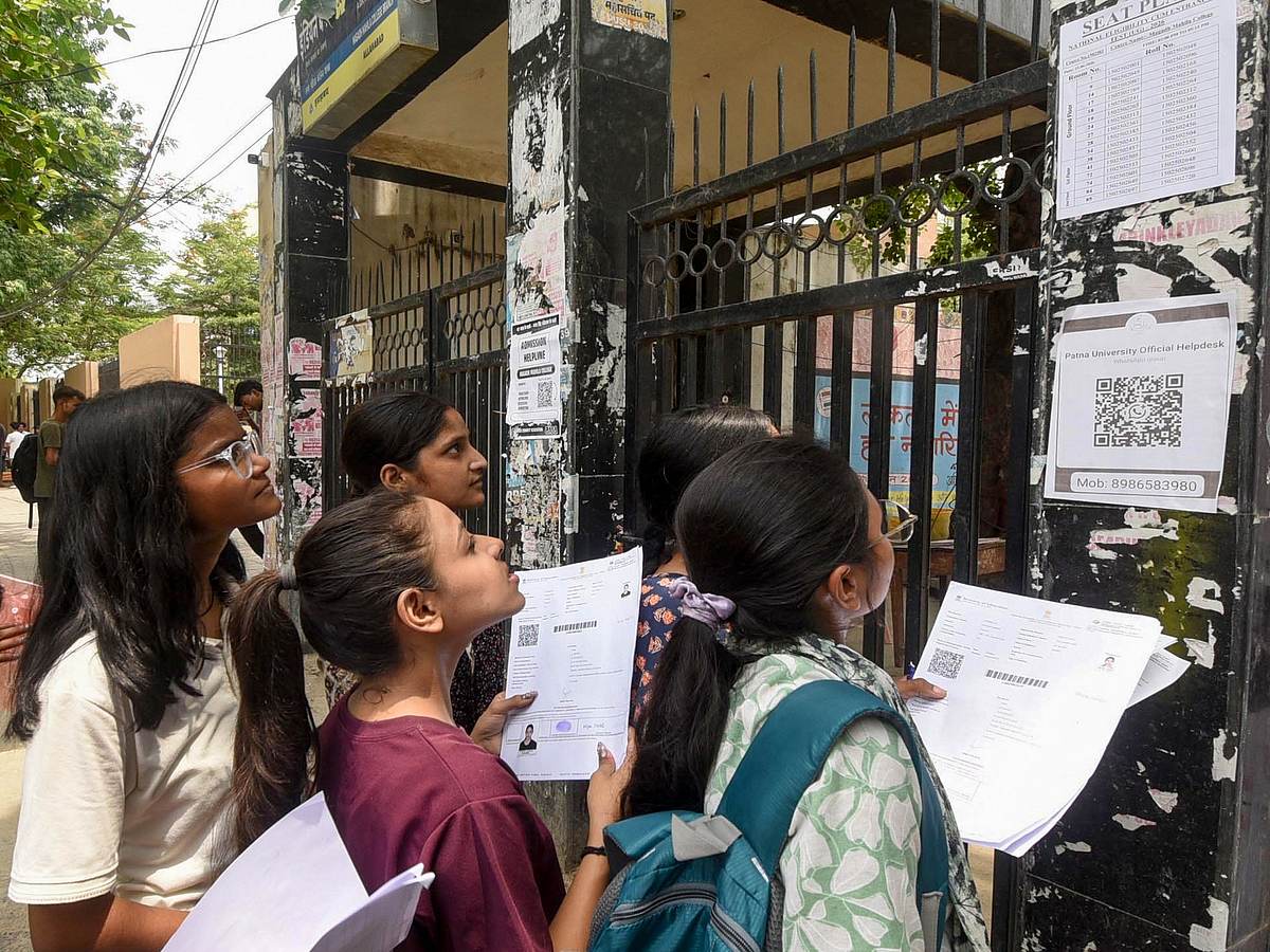 NEET ವಿದ್ಯಾರ್ಥಿಗಳಿಗೆ ಪರೀಕ್ಷೆ ತಪ್ಪಲು ಕಾಂಗ್ರೆಸ್ ಕಾರ್ಯಕ್ರಮದ ಟ್ರಾಫಿಕ್ ಕಾರಣ?: Bengaluru police Fact chek ಹೇಳೋದೇನು?