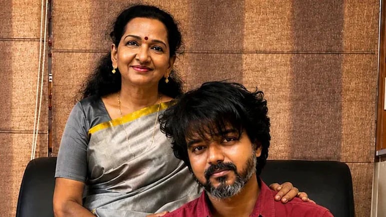 'ವಿಜಯ್ ತುಂಬಾ ತುಂಟನಾಗಿದ್ದ, ತಂಗಿ ಸಾವಿನ ನಂತರ ಮೌನಿಯಾದ': ತಮಿಳುನಾಡು ಮುಖ್ಯಮಂತ್ರಿ ಬಗ್ಗೆ ತಾಯಿ ಶೋಭಾ ಚಂದ್ರಶೇಖರ್