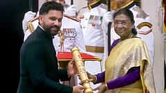 ಹಿಟ್ ಮ್ಯಾನ್ ರೋಹಿತ್ ಶರ್ಮಾ ಮುಡಿಗೆ ಪ್ರತಿಷ್ಠಿತ 'ಪದ್ಮಶ್ರೀ' ಪ್ರಶಸ್ತಿ! Video