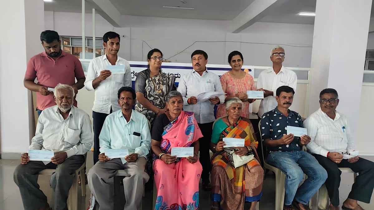 ಗ್ರೇಟರ್ ಬೆಂಗಳೂರು ಸಮಗ್ರ ಉಪನಗರ ಯೋಜನೆಗೆ ಭೂಮಿ ಕೊಡಲು ಒಪ್ಪಿಗೆ: 10 ರೈತರಿಗೆ 19.69 ಕೋಟಿ ರು. ಪರಿಹಾರ ವಿತರಣೆ