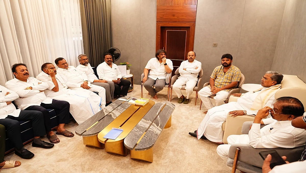 ಮಾಜಿ ಮುಖ್ಯಮಂತ್ರಿ ಸಿದ್ದರಾಮಯ್ಯ ಮನೆಗೆ ಸಚಿವಾಕಾಂಕ್ಷಿಗಳ ದಂಡು: ತಮ್ಮ ಪರ ಬ್ಯಾಟಿಂಗ್ ಗೆ ಒತ್ತಾಯ