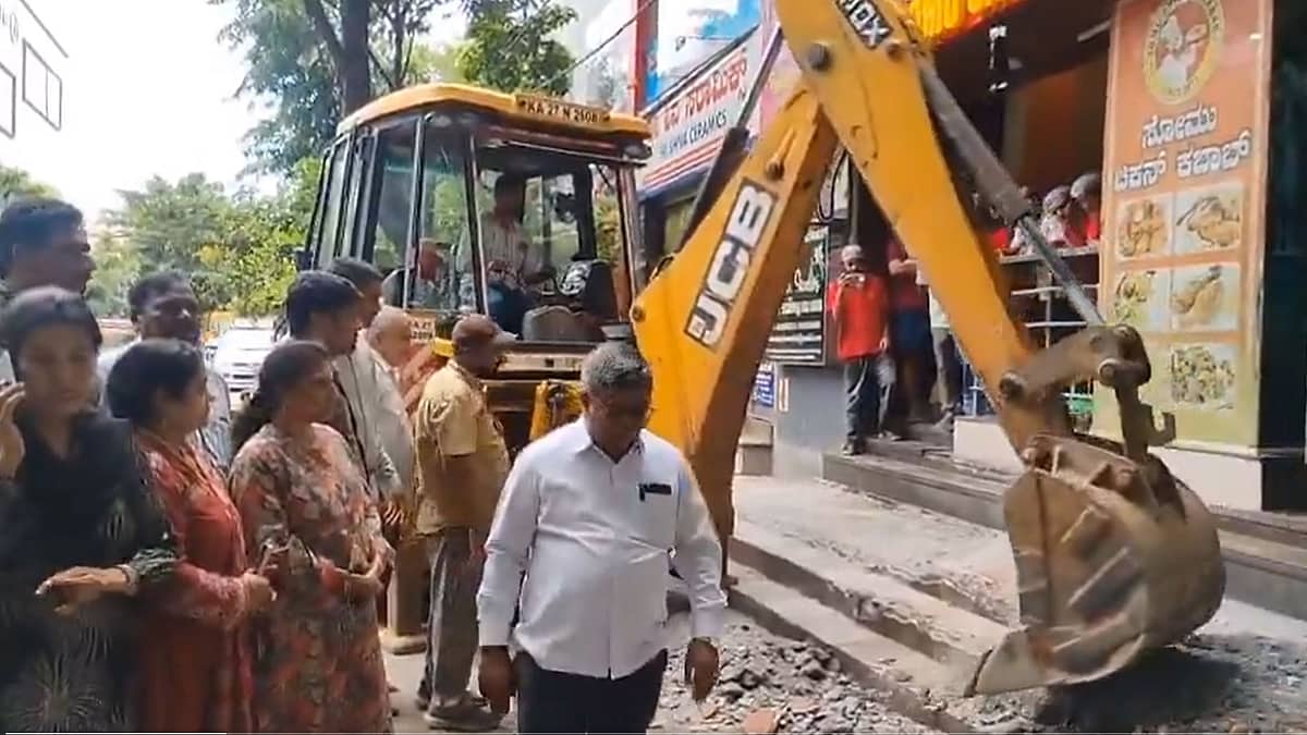 'ಸುರಕ್ಷಿತ ಪಾದಚಾರಿ ಮಾರ್ಗ' ಅಭಿಯಾನ: ಬೆಂಗಳೂರಿನಲ್ಲಿ ಪಾದಚಾರಿ ಮಾರ್ಗಗಳ ಮೇಲಿನ ಅತಿಕ್ರಮಣ ತೆರವು ಆರಂಭಿಸಿದ GBA, Video