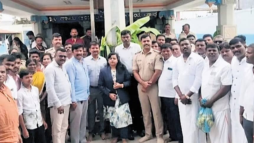 50 ವರ್ಷಗಳ ಹೋರಾಟಕ್ಕೆ ಫಲ: ಚಿಕ್ಕಮಗಳೂರಿನ ಆಂಜನೇಯಸ್ವಾಮಿ ದೇವಸ್ಥಾನಕ್ಕೆ ದಲಿತರ ಪ್ರವೇಶ..!