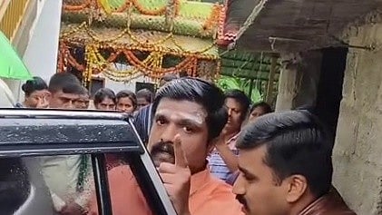 ತಮ್ಮನ ಮದುವೆಯ ಖುಷಿಯಲ್ಲಿದ್ದಾಗಲೇ ಮನೆಗೆ ನುಗ್ಗಿ ಪುನೀತ್ ಕೆರೆಹಳ್ಳಿ ಬಂಧಿಸಿದ ಪೊಲೀಸರು!