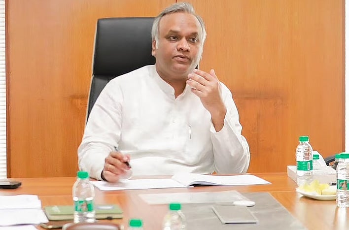 RSS ನೋಂದಾಯಿತ ಸಂಸ್ಥೆಯಲ್ಲ: ಸಚಿವ ಪ್ರಿಯಾಂಕ್ ಖರ್ಗೆ ಆಕ್ಷೇಪ ಅರ್ಜಿ ತಳ್ಳಿಹಾಕಿದ ಸ್ಪೆಷಲ್ ಕೋರ್ಟ್; ಜು.21ರಂದು ವಿಚಾರಣೆಗೆ ಹಾಜರಾಗಲು ಸಮನ್ಸ್