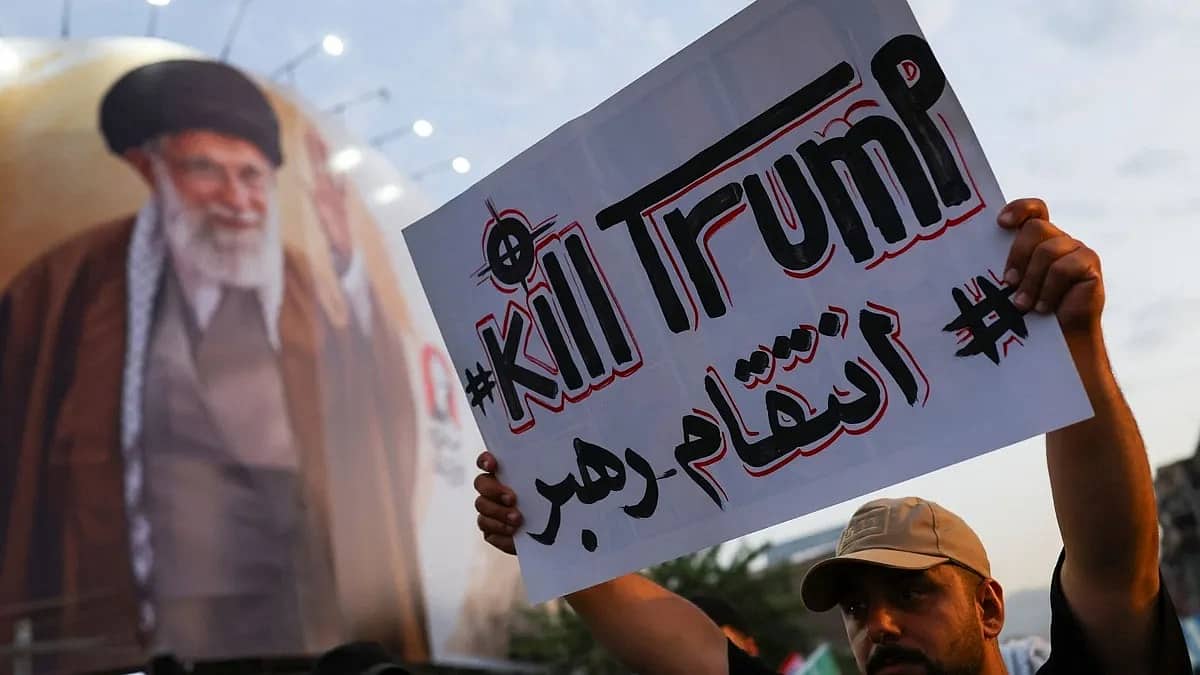ಖಮೇನಿ ಅಂತ್ಯಕ್ರಿಯೆಯಲ್ಲಿ 'Kill Trump' ಬ್ಯಾನರ್ ಹಿಡಿದು ಶೋಕತಪ್ತರ ಆಕ್ರೋಶ!
