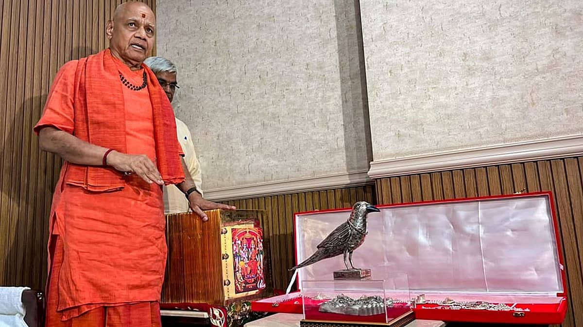 ರಾಮ ಮಂದಿರ ದೇಣಿಗೆ ಲೂಟಿ: ಲೋಪ ಒಪ್ಪಿಕೊಂಡರೂ ಖಜಾಂಚಿ ಸ್ಥಾನಕ್ಕೆ ರಾಜೀನಾಮೆ ನೀಡಲ್ಲ- ಗೋವಿಂದ ದೇವ್ ಗಿರಿ