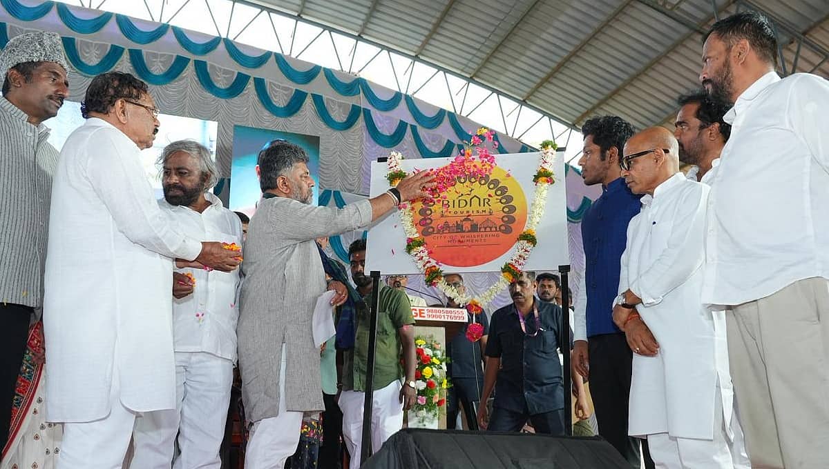 ರಾಮ ಮಂದಿರ ದೇಣಿಗೆ ಏನಾಯ್ತು ಎಂದು ಮಂತ್ರಾಕ್ಷತೆ ಕೊಟ್ಟವರನ್ನು ಕೇಳಬೇಕು; ರಾಹುಲ್ ಗಾಂಧಿಯಂತೆ ಯಾರಾದರೂ ಪಾದಯಾತ್ರೆ ಮಾಡಿದ್ದಾರಾ?