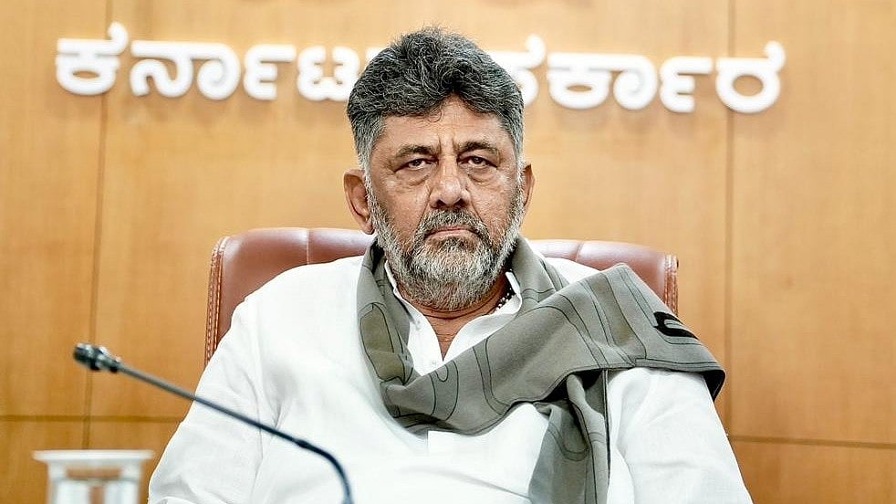 ತಿರುಪತಿ 'ಆರತಿ' ರಾಜಕೀಯವಲ್ಲ, ಕರ್ನಾಟಕದ ಗೌರವ, ಟೀಕೆಗಳಿಗೆ ತಲೆಕೆಡಿಸಿಕೊಳ್ಳಲ್ಲ: TTD ಆಕ್ಷೇಪದ ಬೆನ್ನಲ್ಲೇ ಡಿ.ಕೆ ಶಿವಕುಮಾರ್ ಸ್ಪಷ್ಟನೆ; Video