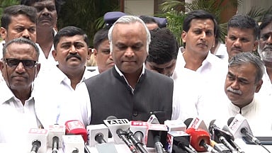 ಸರ್ಕಾರ ಅಸಮರ್ಥವಾಗಿ ಜನರ ಗೊಂದಲ, ತಳಮಳ ಹೆಚ್ಚಾದಾಗ ಕಾಕ್ರೋಚ್ ಜನತಾ ಪಾರ್ಟಿಯಂಥವು ಹುಟ್ಟಿಕೊಳ್ಳುತ್ತದೆ: ಪ್ರಿಯಾಂಕ್ ಖರ್ಗೆ; Video