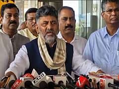 'ಚಿಂತೆ ಬೇಡ, ನಿಮ್ಮೊಂದಿಗೆ ಮಾತನಾಡದೆ ನಾವು ಹೋಗುವುದಿಲ್ಲ': ಪ್ರವಾಸದ ವೇಳೆ ಸಿಎಂ ಡಿ.ಕೆ ಶಿವಕುಮಾರ್ ಅಭಯ