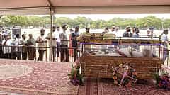 17 ಭಾಷೆಗಳಲ್ಲಿ ಹಾಡಿದರೂ ಕನ್ನಡದ ನೆಲದಲ್ಲೇ ಮಣ್ಣಾದ ಗಾನಕೋಗಿಲೆ: ತೆಲುಗು ಬ್ರಾಹ್ಮಣ ಸಂಪ್ರದಾಯದಂತೆ ಎಸ್.ಜಾನಕಿ ಅಂತ್ಯಕ್ರಿಯೆ!