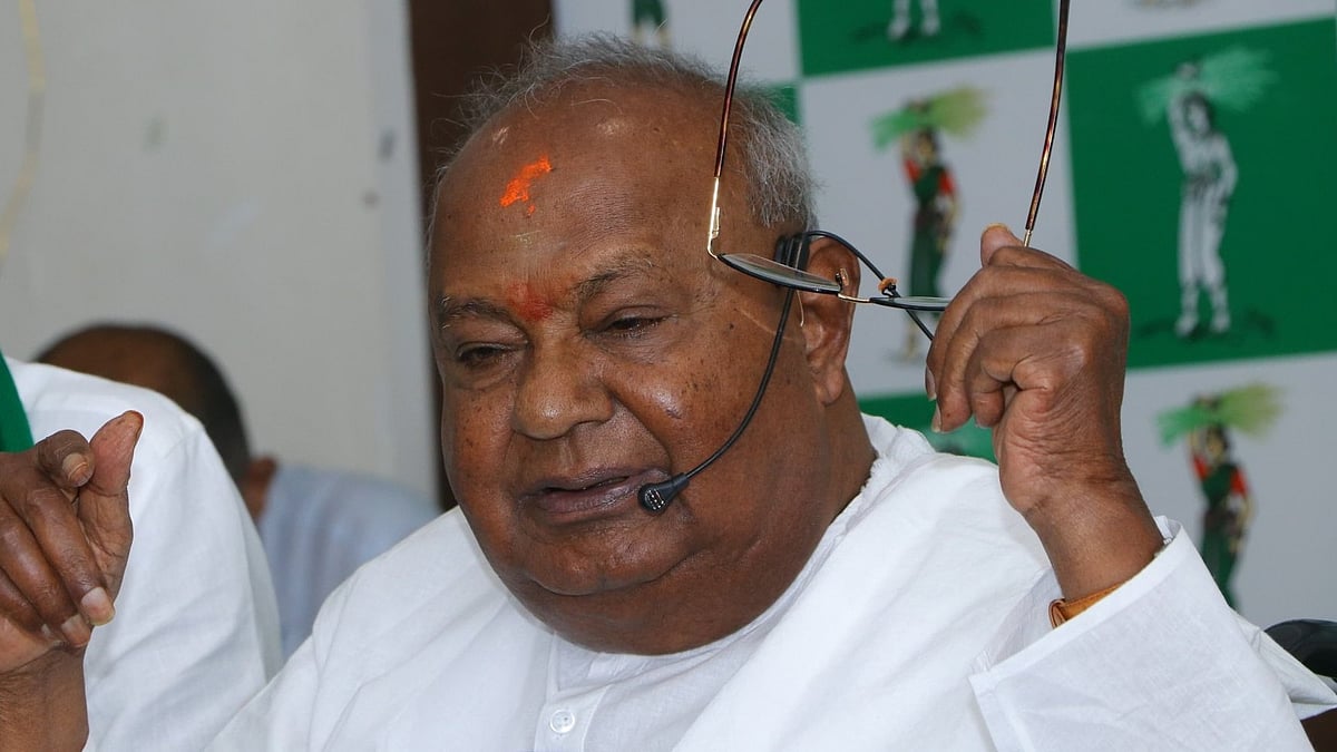'CM ಆಗಲು ಹೈಕಮಾಂಡ್ಗೆ ಏನು ಮಾತು ಕೊಟ್ಟಿದ್ದೀರೋ ಗೊತ್ತಿಲ್ಲ, ಅದಕ್ಕಾಗಿ ರೈತರ ಬದುಕು ಬಲಿ ಕೊಡಬೇಡಿ': ಡಿಕೆಶಿ ವಿರುದ್ಧ ದೇವೇಗೌಡ ವಾಗ್ದಾಳಿ; Video
