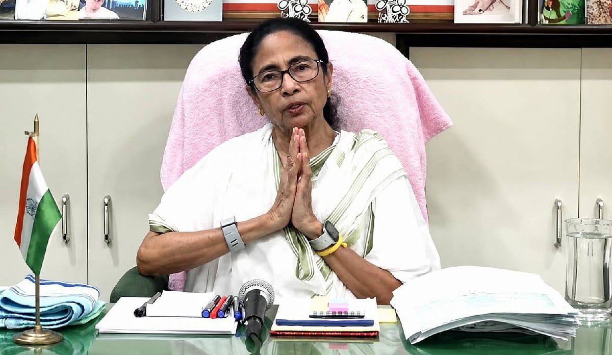 ಬಂಗಾಳದಲ್ಲಿ ರಾಜಕೀಯ ಹೈಡ್ರಾಮಾ: ತನ್ನ ಅಭ್ಯರ್ಥಿ ನಾಮಪತ್ರ ವಾಪಸ್ ಬೆನ್ನಲ್ಲೇ 'ಕೈ'ಗೆ ಮಮತಾ ಬೆಂಬಲ ಘೋಷಣೆ!