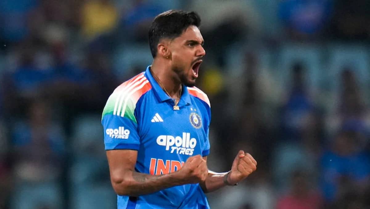 ಇಂಗ್ಲೆಂಡ್ ಬ್ಯಾಟ್ಸ್ಮನ್ ಕಡೆಗೆ ಚೆಂಡು ಎಸೆದ ಗುರ್ನೂರ್ ಬ್ರಾರ್; ಭಾರತದ ವೇಗಿಗೆ ICC ಎಚ್ಚರಿಕೆ!