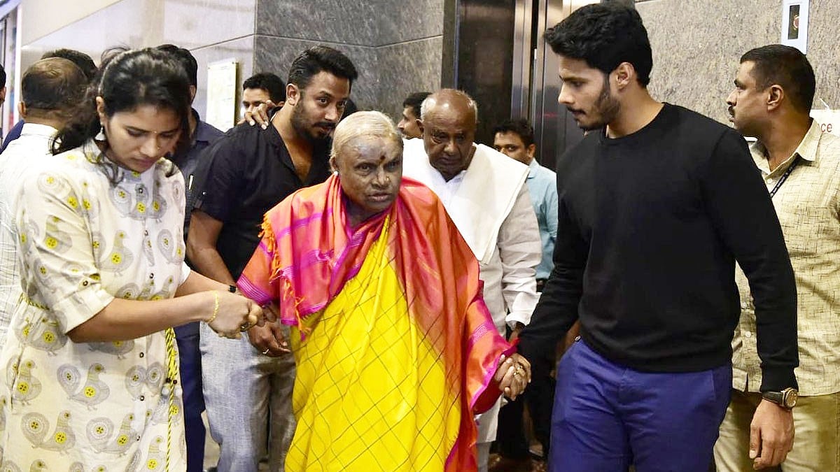 ದೇವೇಗೌಡರ ಪತ್ನಿ ಚೆನ್ನಮ್ಮ ಆಸ್ಪತ್ರೆಗೆ ದಾಖಲು: ಆತಂಕ ಪಡುವ ಅಗತ್ಯವಿಲ್ಲ ಎಂದ ಹೆಚ್ಡಿ ಕುಮಾರಸ್ವಾಮಿ, ಆಸ್ಪತ್ರೆ ಬುಲೆಟಿನ್ ಬಿಡುಗಡೆ