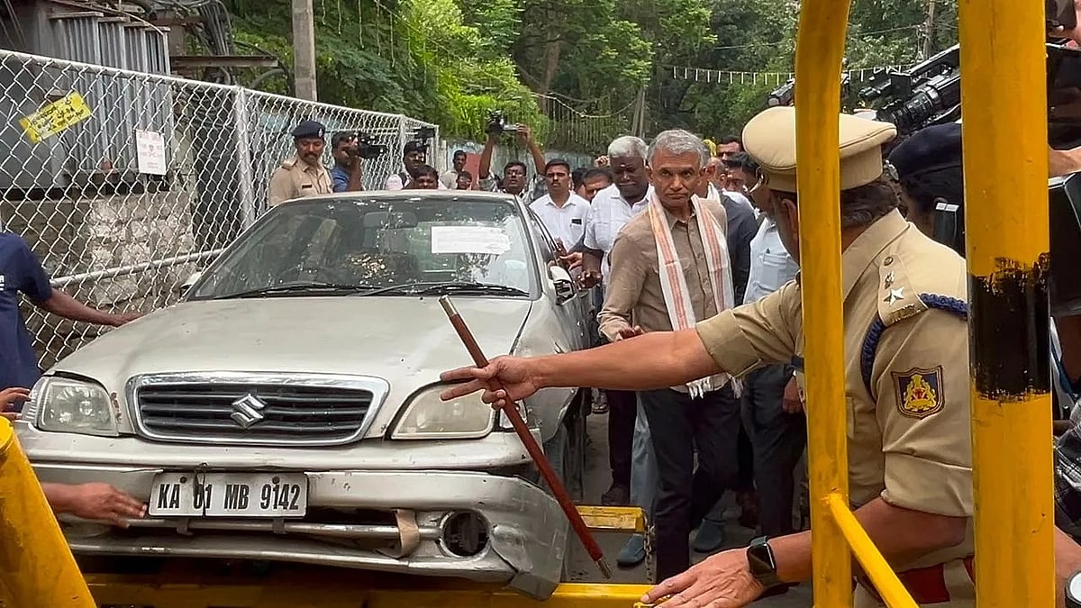 ಬೆಂಗಳೂರು: ನಿಂತಲ್ಲೇ ನಿಂತಿರುವ ಅನಾಥ ವಾಹನಗಳ ಟೋಯಿಂಗ್ ಗೆ ಸಚಿವ ಕೃಷ್ಣ ಬೈರೇಗೌಡ ಚಾಲನೆ! Video