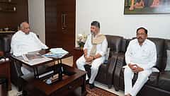 ನೀಟ್ ಪ್ರಶ್ನೆಪತ್ರಿಕೆ ಸೋರಿಕೆ: ಮೋದಿ ಮೊದಲೇ ಮಾತನಾಡಬೇಕಿತ್ತು ಎಂದ ಡಿಕೆಶಿ; NEET ರದ್ದುಪಡಿಸಿ CET ಜಾರಿಗೆ ತನ್ನಿ- ಪರಮೇಶ್ವರ್ ಆಗ್ರಹ